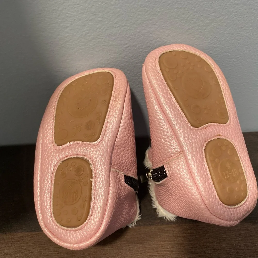 Baby booties - Picture 4 of 5